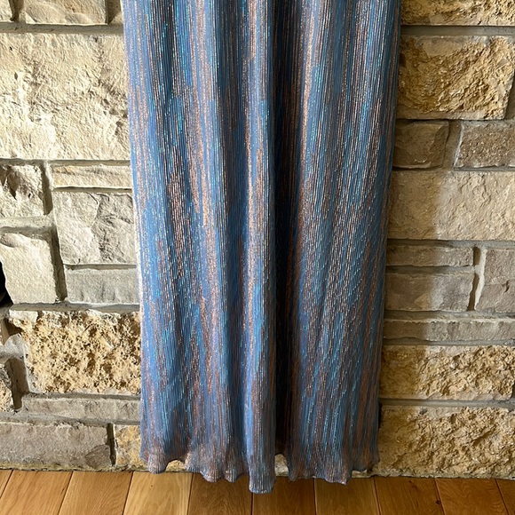 NWT Nightway Metallic Blue & Rose Gold Gown Size 12 - Picture 3 of 16
